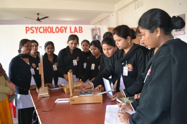 Manrakhan Mahto B.Ed College Ranchi Laboratory photo 3